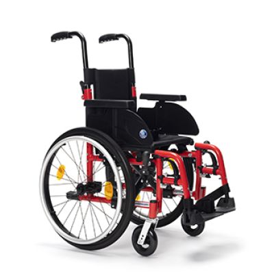 Rollstuhl Eclips X2 Kids mit rotem Rahmen, schwarzem Sitz und grossen Greifreifen
