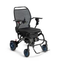 Elektrorollstuhl Q50 R Carbon, faltbarer Leichtrollstuhl mit Netzrückenlehne, Joystick und blauen Rädern