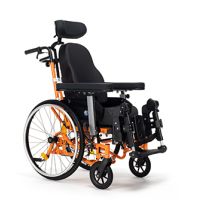 Multifunktionsrollstuhl Inovys Junior mit orangem Rahmen, Kopfstuetze und neigbarem Sitz