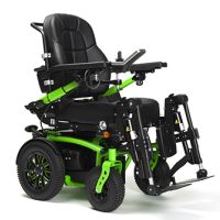 Elektrorollstuhl Forest F3 mit grünem Rahmen, schwarzem Polstersitz, Joystick und Beinstütze