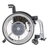 e-motion Zusatzantrieb mit Motor in den Antriebsrädern eines Rollstuhls, schwarz-silber